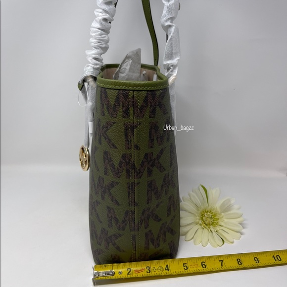 ‼️LAST ONE Michael Kors JST Medium Carryall Tote - Picture 2 of 7